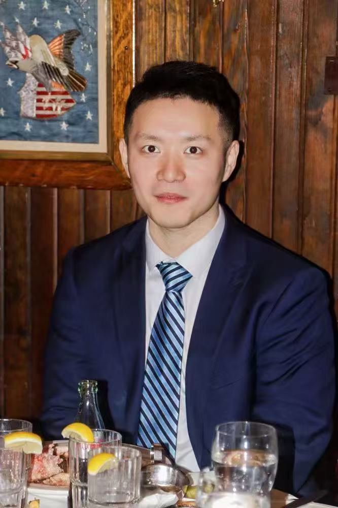 Anthony Huang headshot